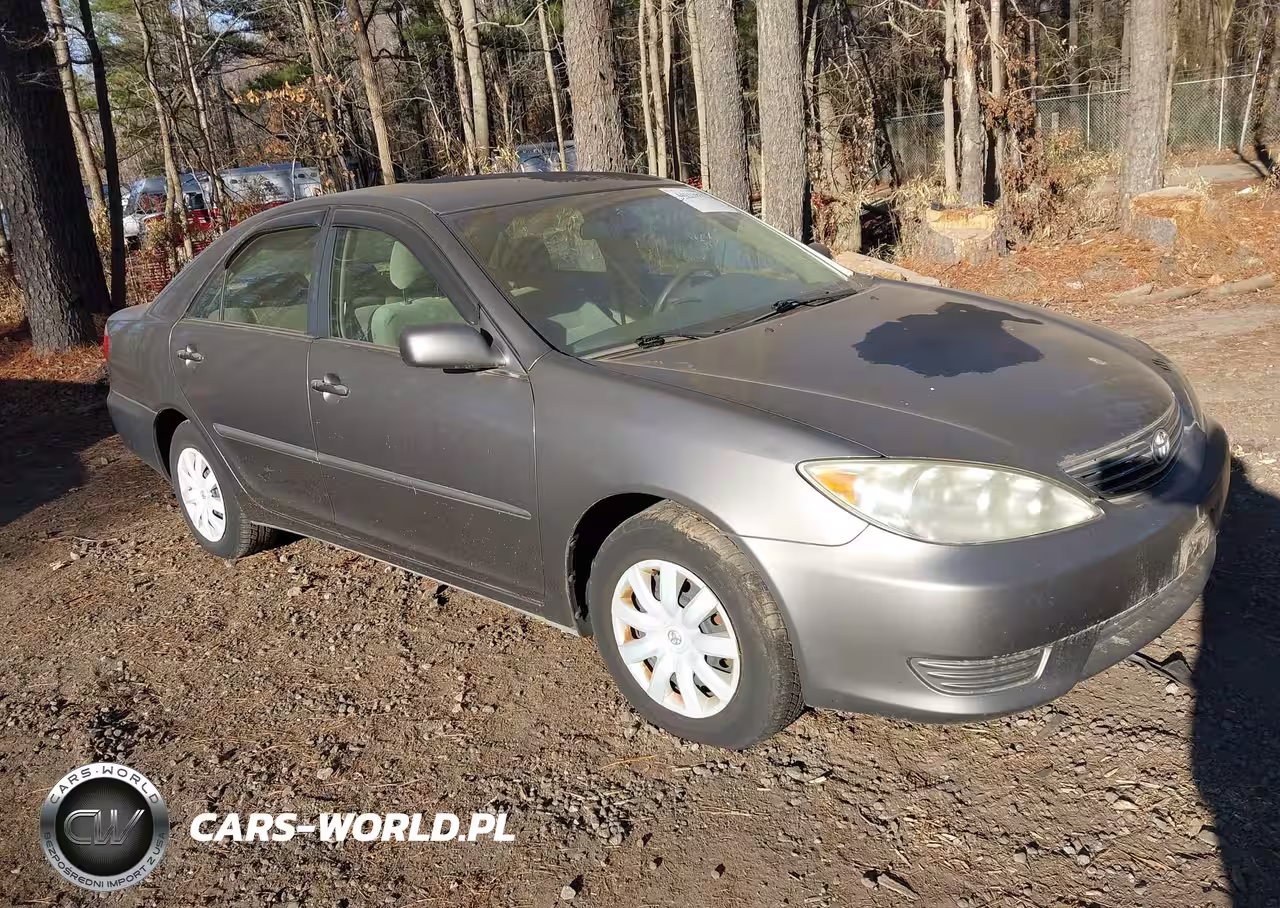 2005 Toyota Camry Le