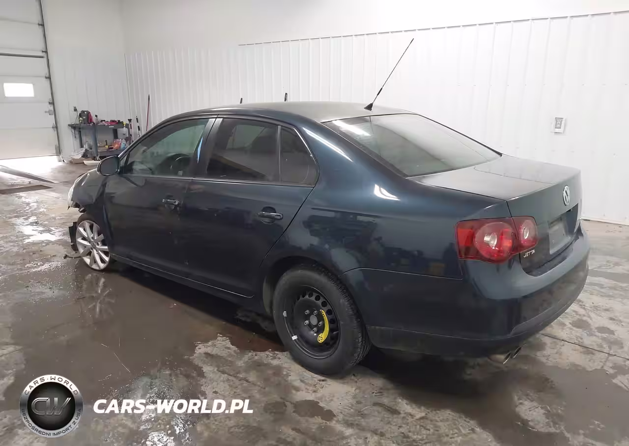 2010 Volkswagen Jetta Limited Edition VIN:3VWRZ7AJ0AM111298 - 3