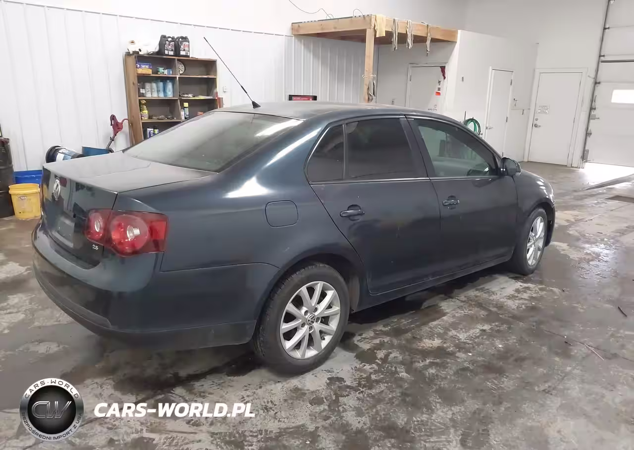 2010 Volkswagen Jetta Limited Edition VIN:3VWRZ7AJ0AM111298 - 4