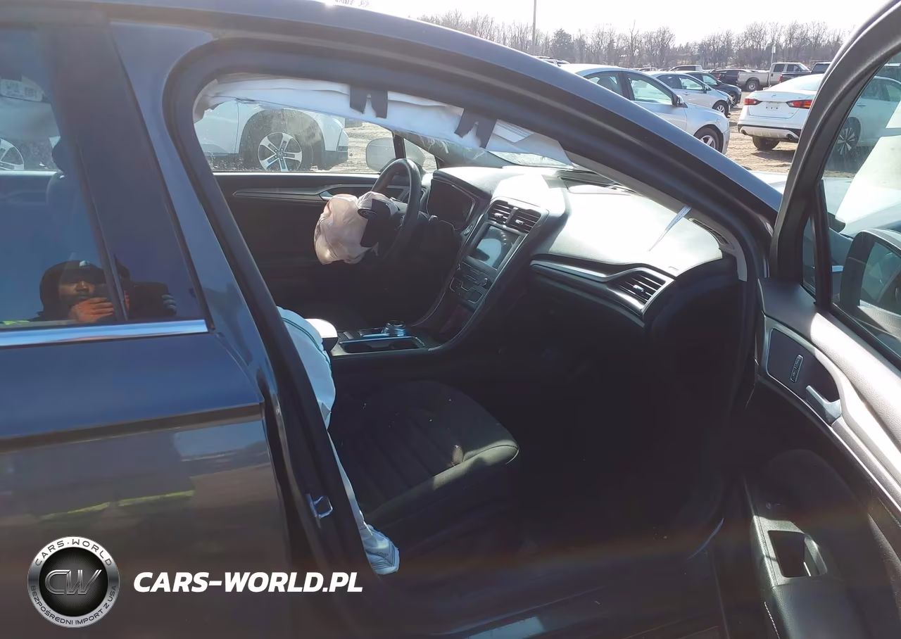 2020 Ford Fusion Hybrid Se VIN:3FA6P0LU7LR154042 - 5