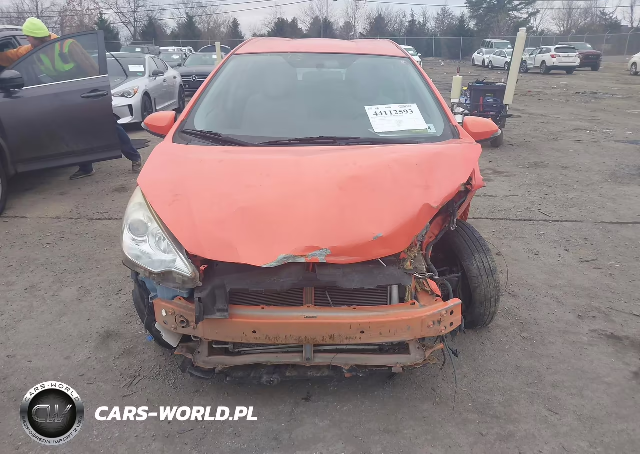2014 Toyota Prius C One VIN:JTDKDTB36E1062445 - 12