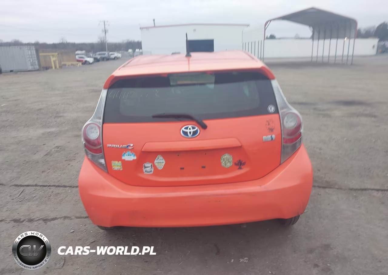 2014 Toyota Prius C One VIN:JTDKDTB36E1062445 - 16