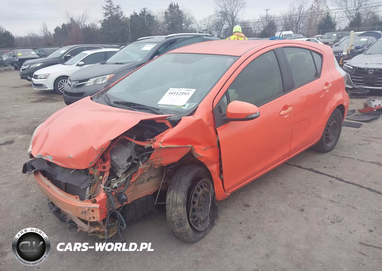2014 Toyota Prius C One VIN:JTDKDTB36E1062445 - 2