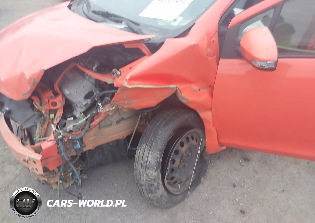 2014 Toyota Prius C One VIN:JTDKDTB36E1062445 - 6