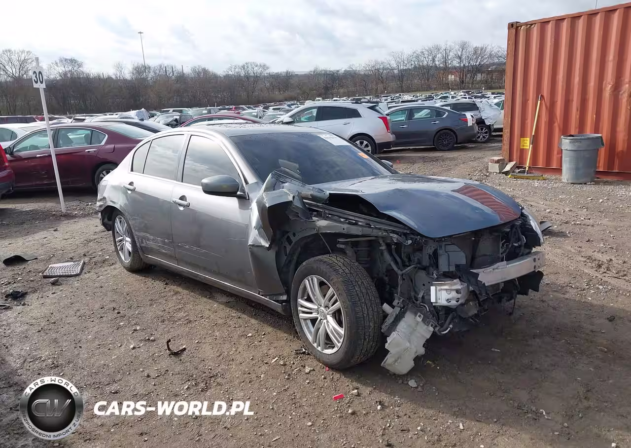 2013 Infiniti G37