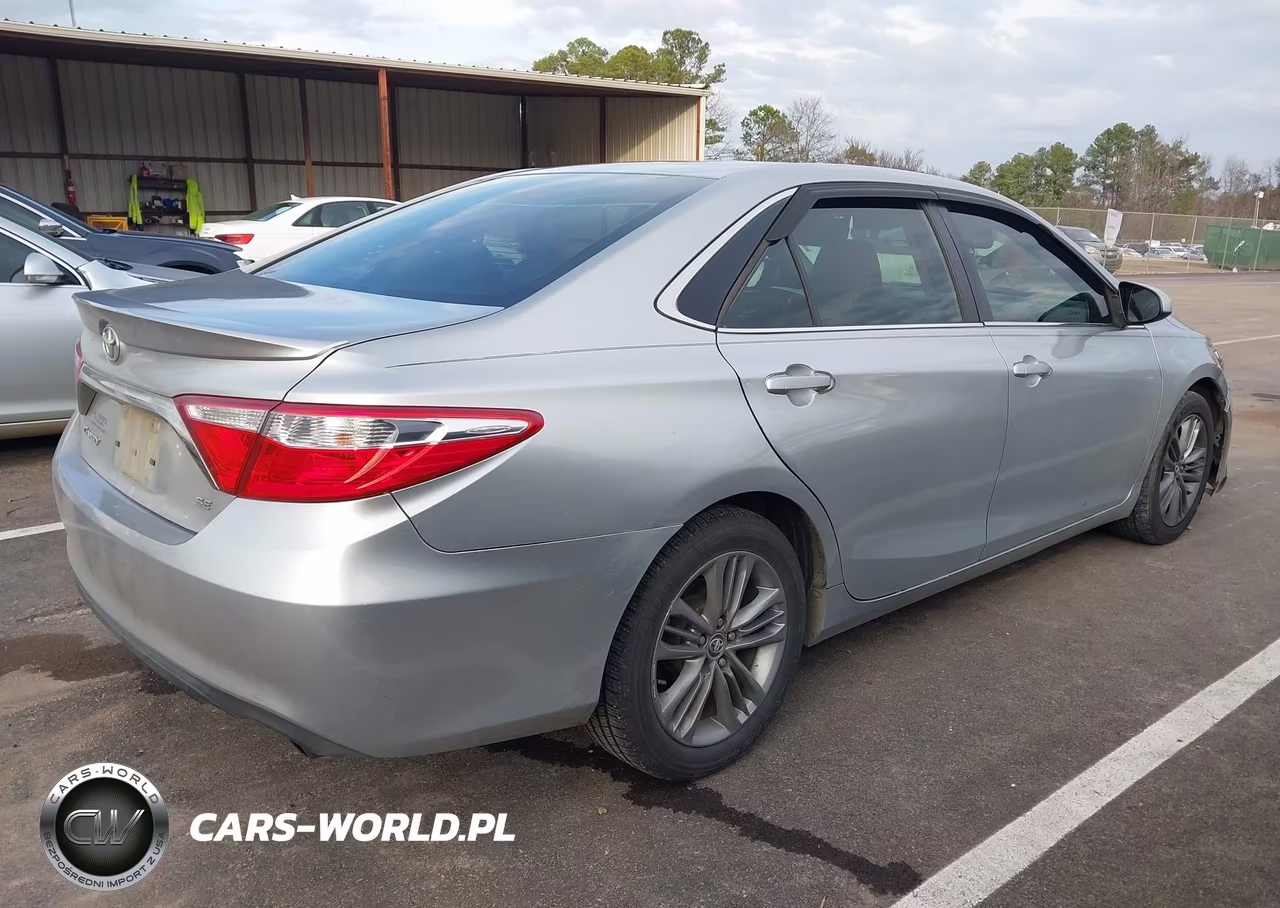 2015 Toyota Camry Se VIN:4T1BF1FK9FU907381 - 4