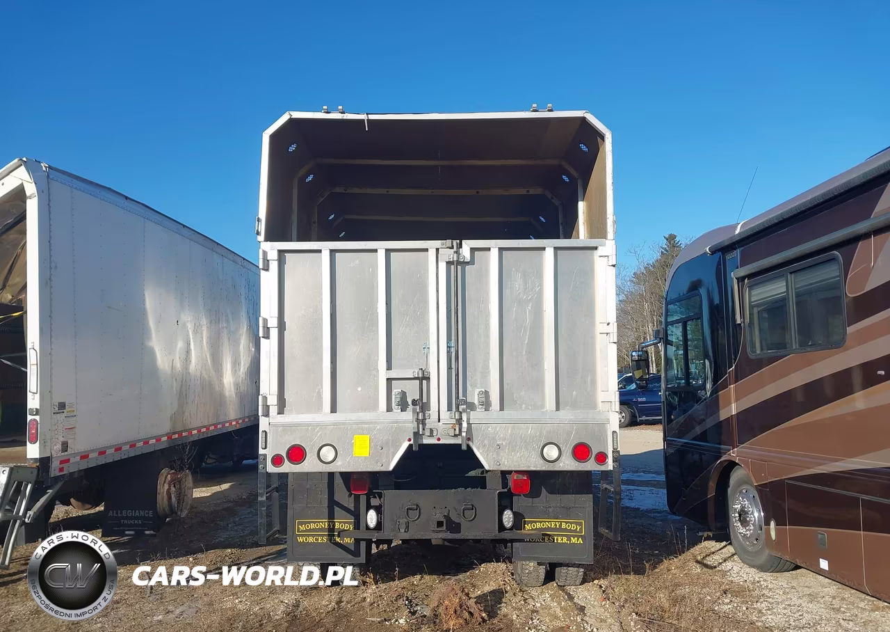 2009 GMC Tc5500 VIN:1GDE5C39X9F412449 - 8