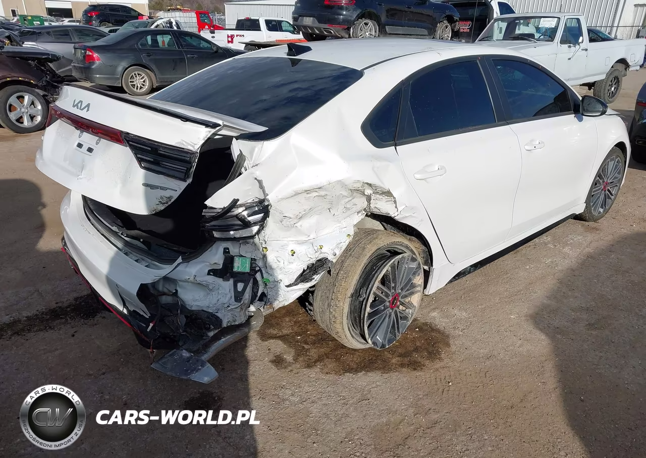 2024 Kia Forte Gt VIN:3KPF44AC7RE693636 - 4