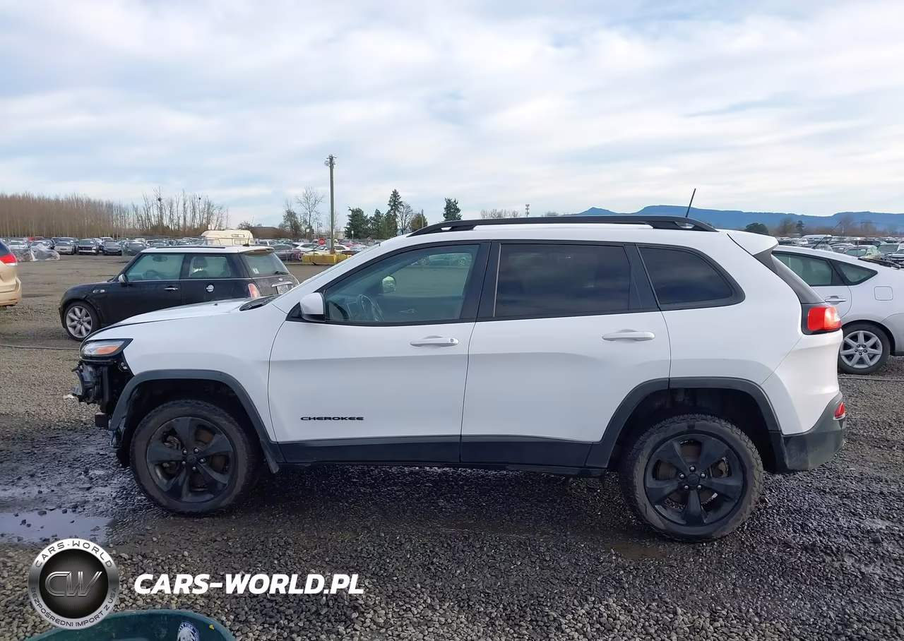 2016 Jeep Cherokee Altitude VIN:1C4PJMCB7GW187213 - 15