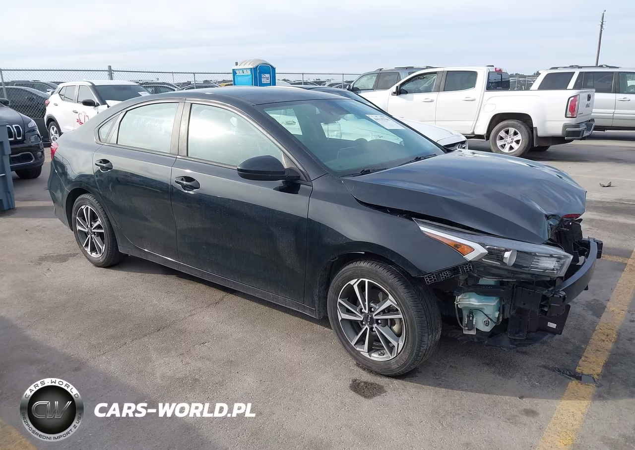 2023 Kia Forte Lxs