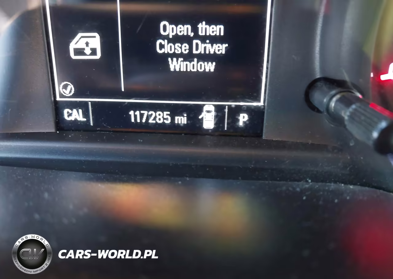 2019 Chevrolet Silverado 1500 Custom VIN:1GCRWBEH5KZ402126 - 16