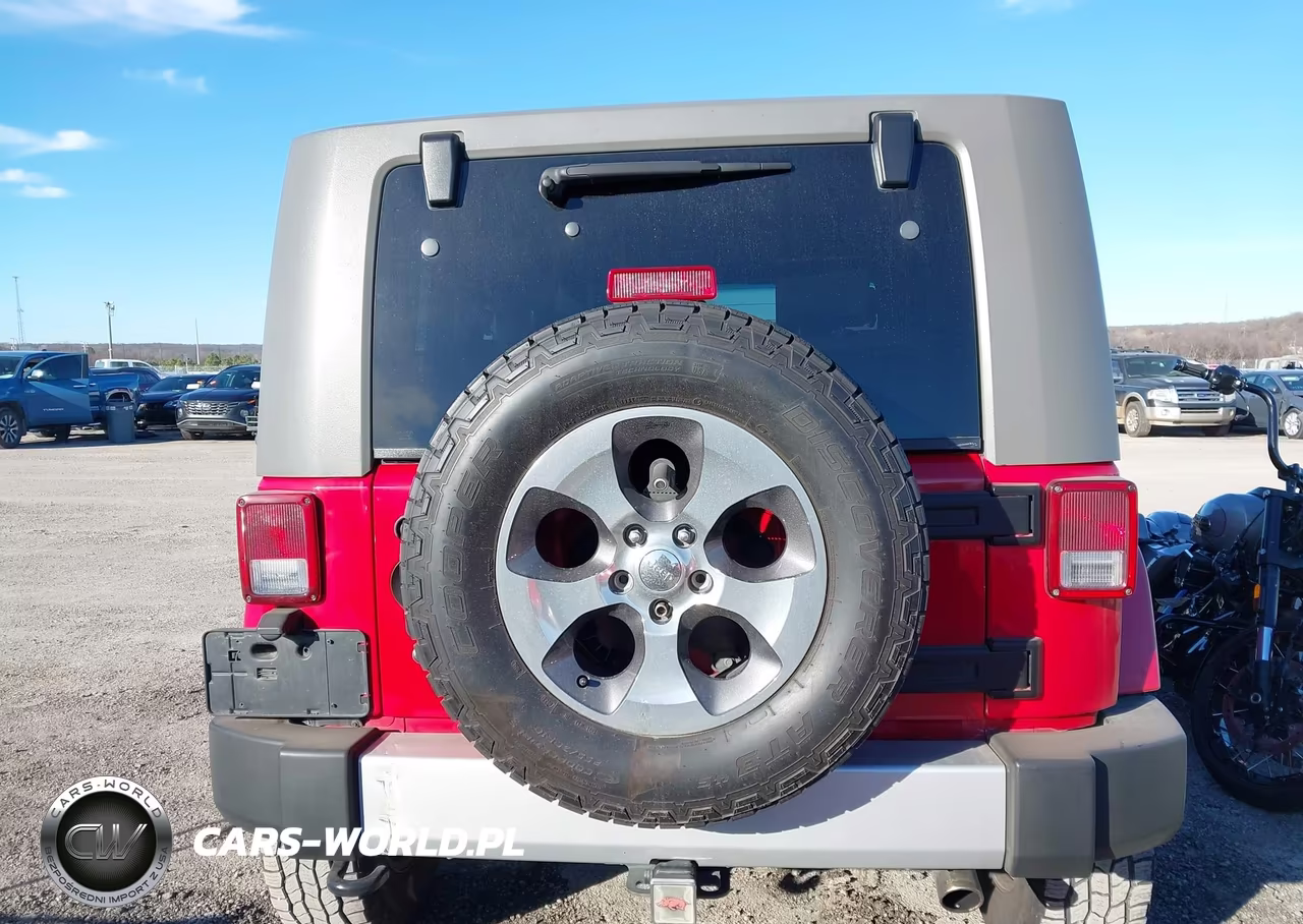2010 Jeep Wrangler Sahara VIN:1J4AA5D13AL230160 - 15