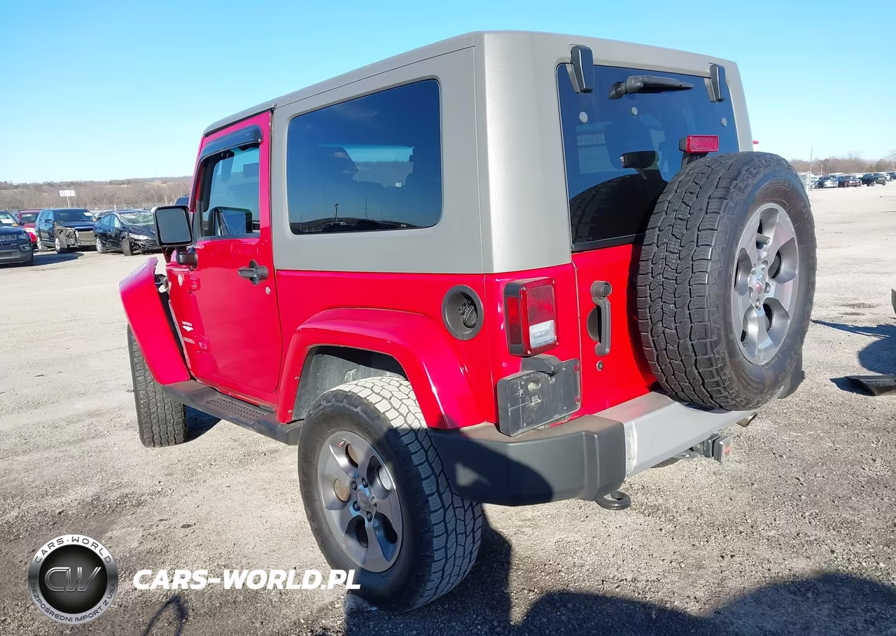 2010 Jeep Wrangler Sahara VIN:1J4AA5D13AL230160 - 3