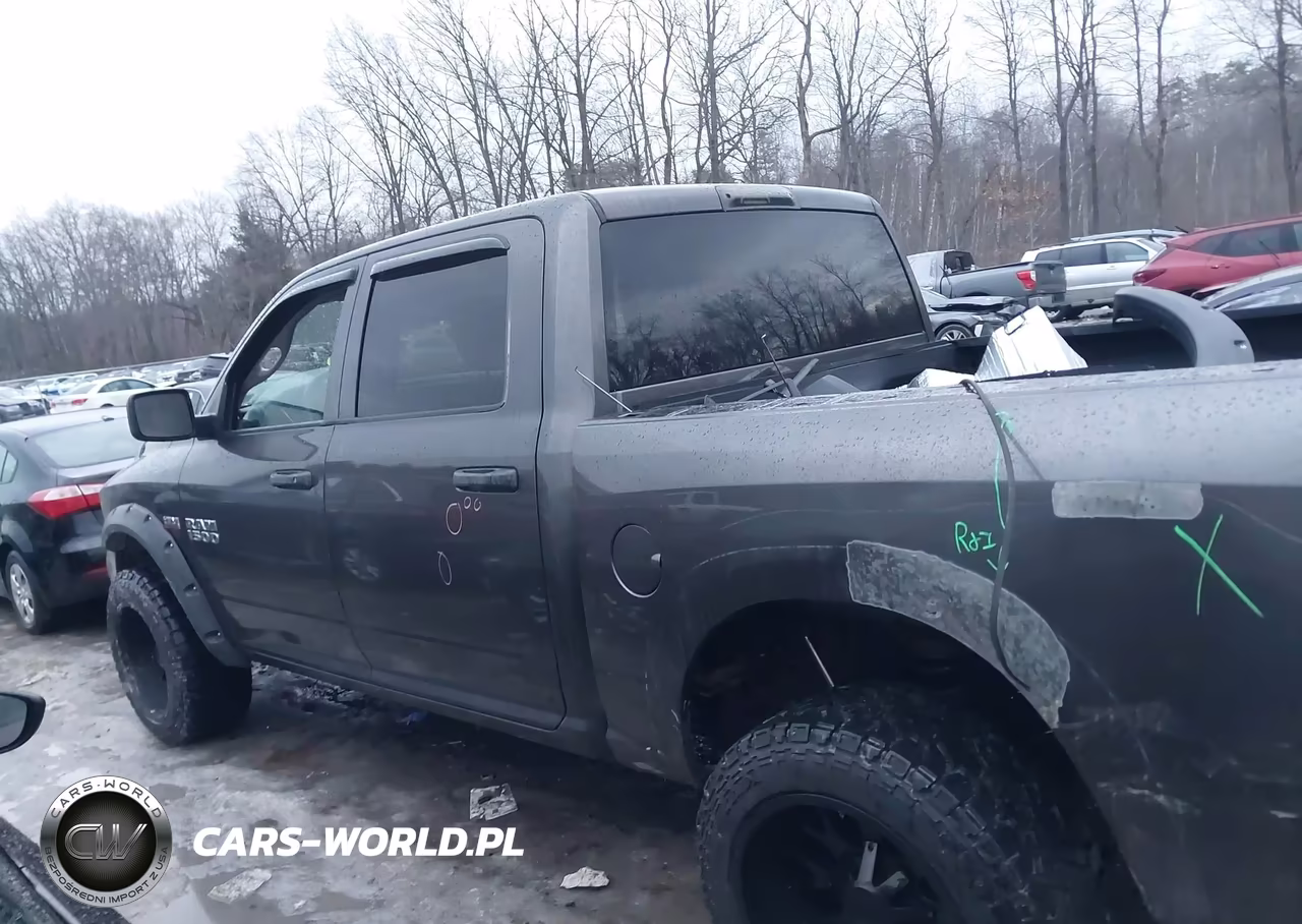 2016 Ram 1500 Express VIN:3C6RR7KT5GG313779 - 14