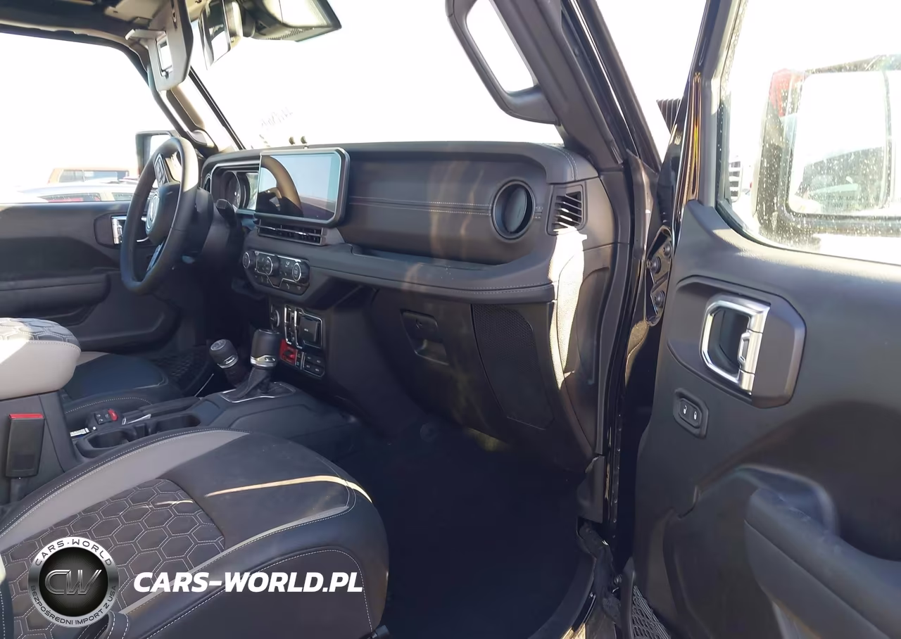 2025 Jeep Wrangler 4-Door Rubicon 4X4 VIN:1C4PJXFG7SW632308 - 5