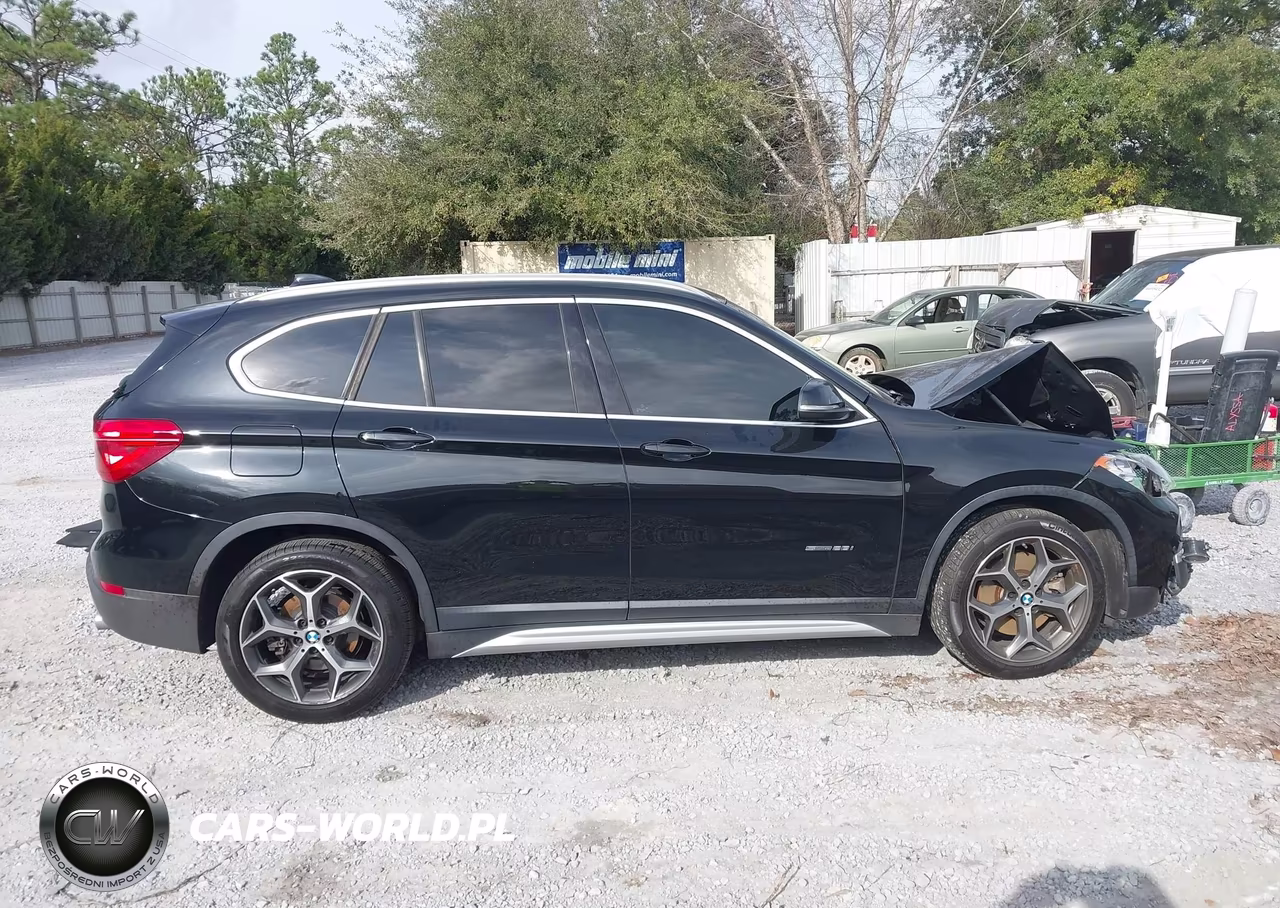 2018 BMW X1 Sdrive28I VIN:WBXHU7C38J5H45904 - 13