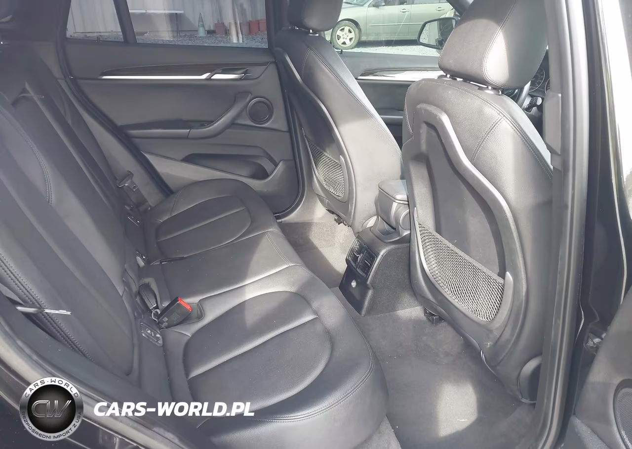 2018 BMW X1 Sdrive28I VIN:WBXHU7C38J5H45904 - 8