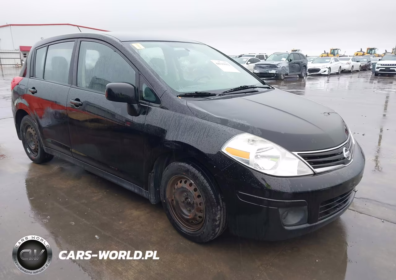 2012 Nissan Versa 1.8 S – zdjęcie 1 z 18