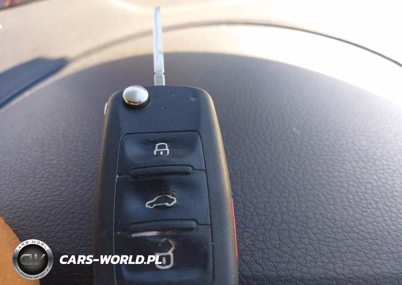 2011 Volkswagen Tiguan S VIN:WVGAV7AX7BW000437 - 11