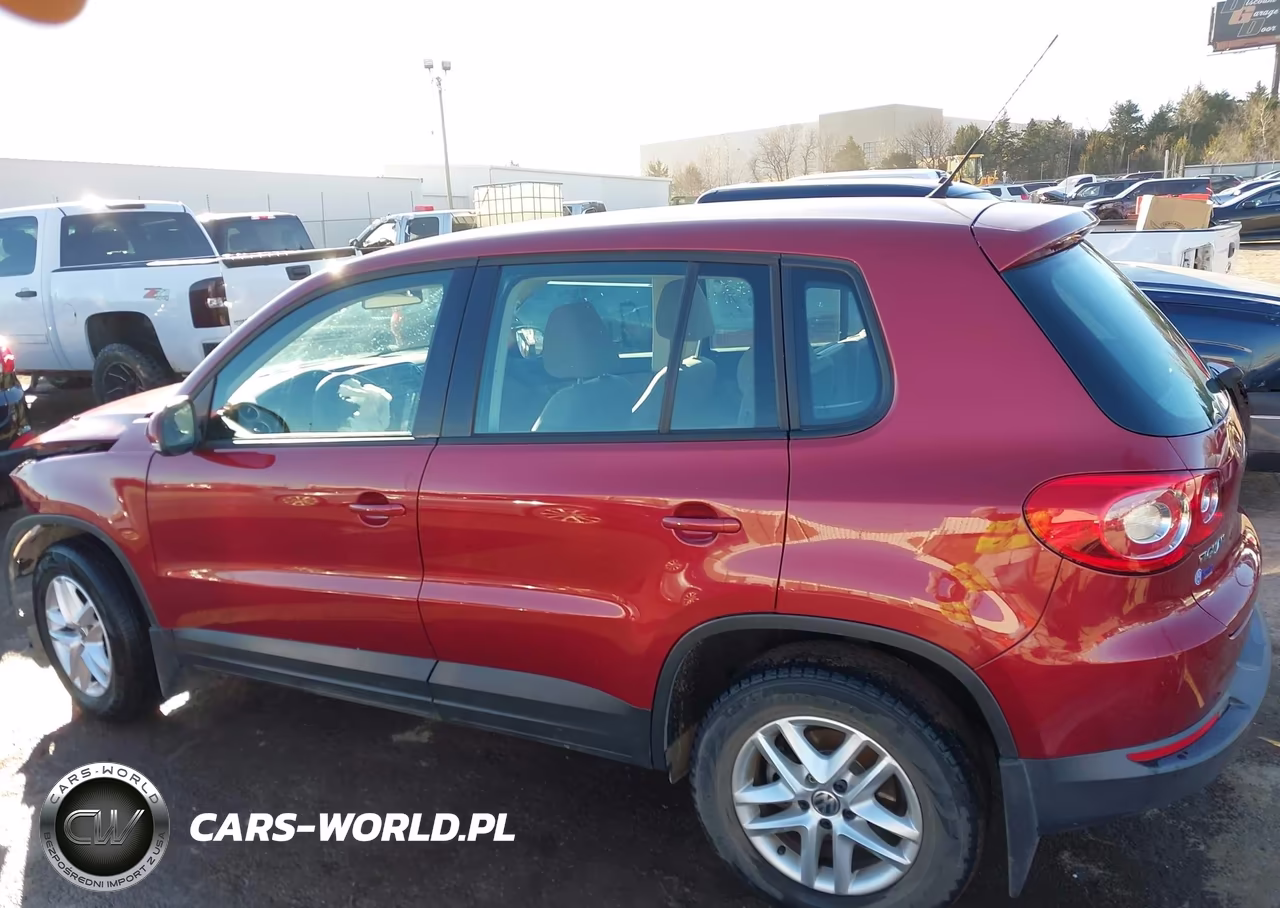 2011 Volkswagen Tiguan S VIN:WVGAV7AX7BW000437 - 15
