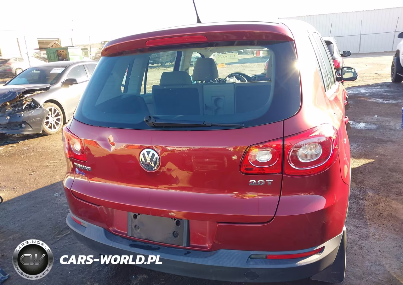 2011 Volkswagen Tiguan S VIN:WVGAV7AX7BW000437 - 17