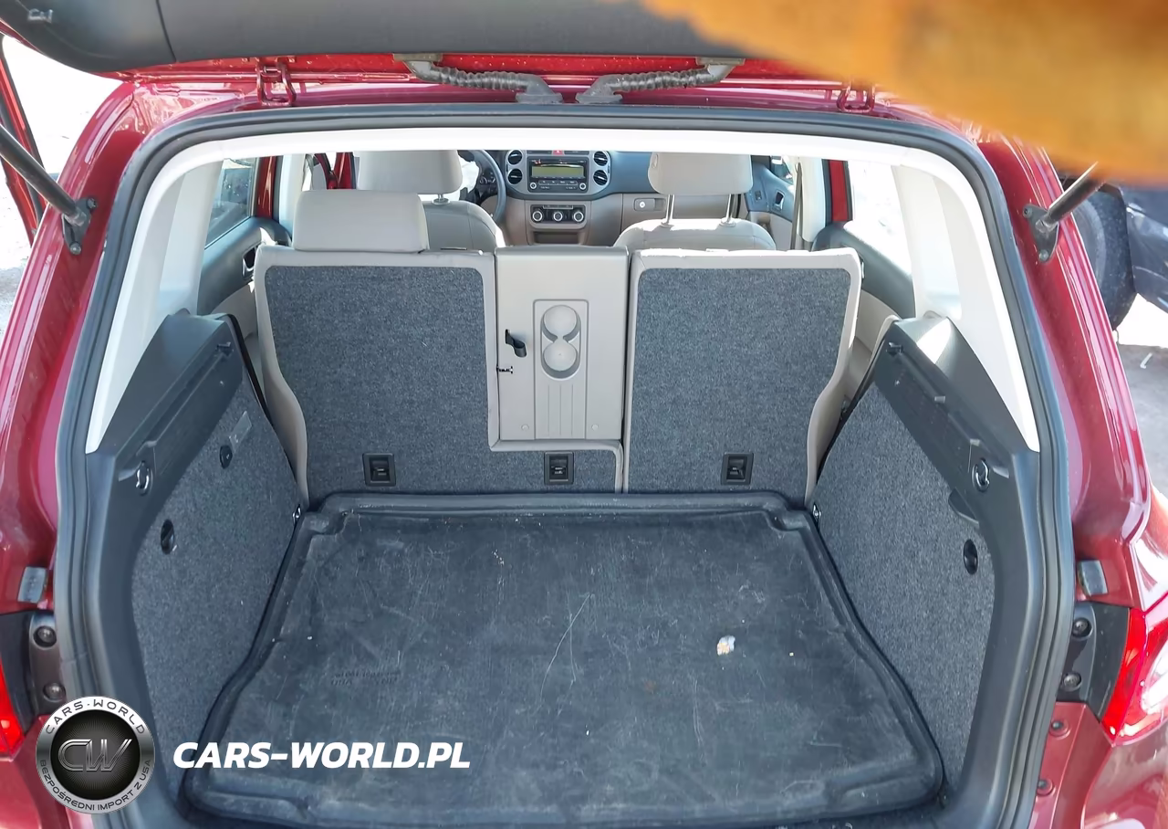 2011 Volkswagen Tiguan S VIN:WVGAV7AX7BW000437 - 18