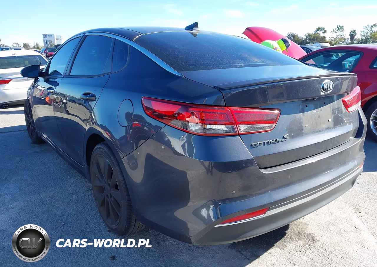 2018 Kia Optima S VIN:5XXGT4L3XJG251093 - 3