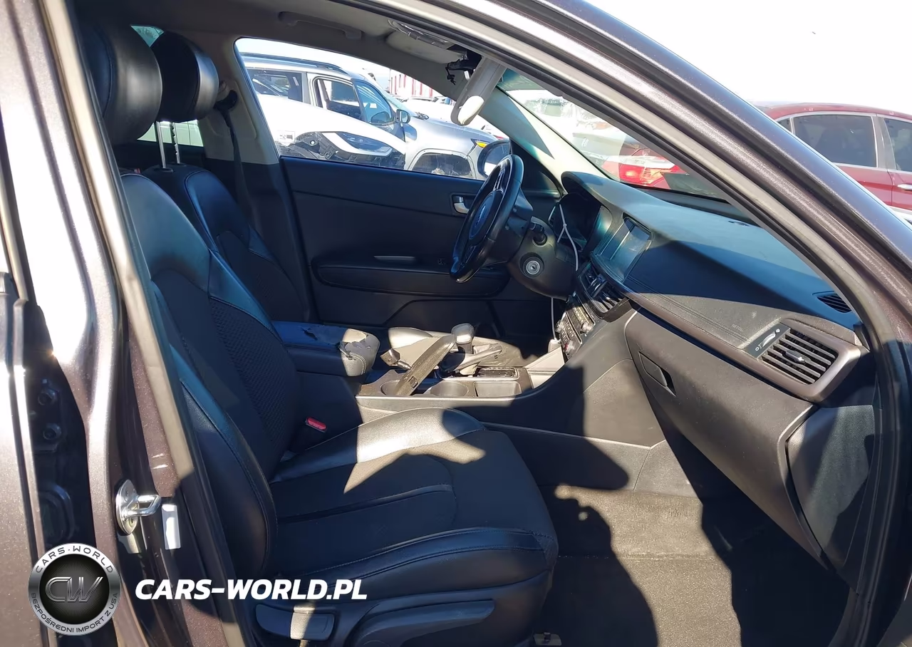 2018 Kia Optima S VIN:5XXGT4L3XJG251093 - 5