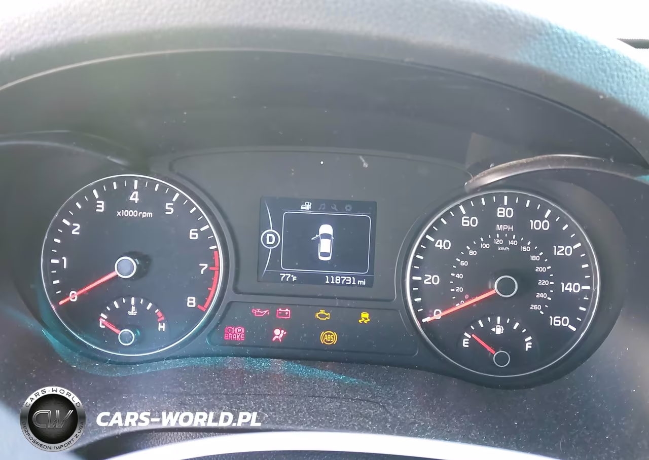 2018 Kia Optima S VIN:5XXGT4L3XJG251093 - 7