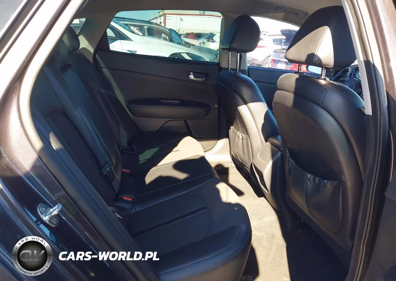 2018 Kia Optima S VIN:5XXGT4L3XJG251093 - 8
