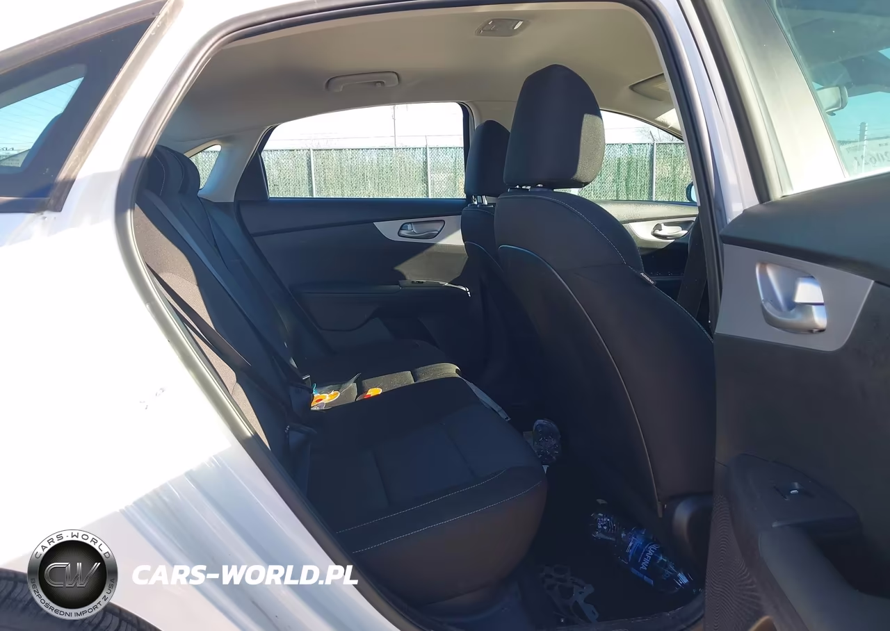 2024 Kia Forte Lxs VIN:3KPF24AD1RE706847 - 8