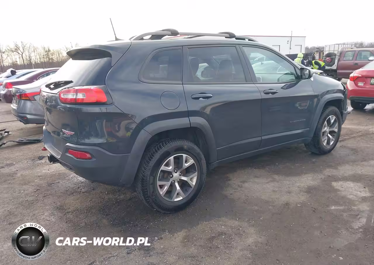 2017 Jeep Cherokee Trailhawk 4X4 VIN:1C4PJMBS0HW614086 - 4