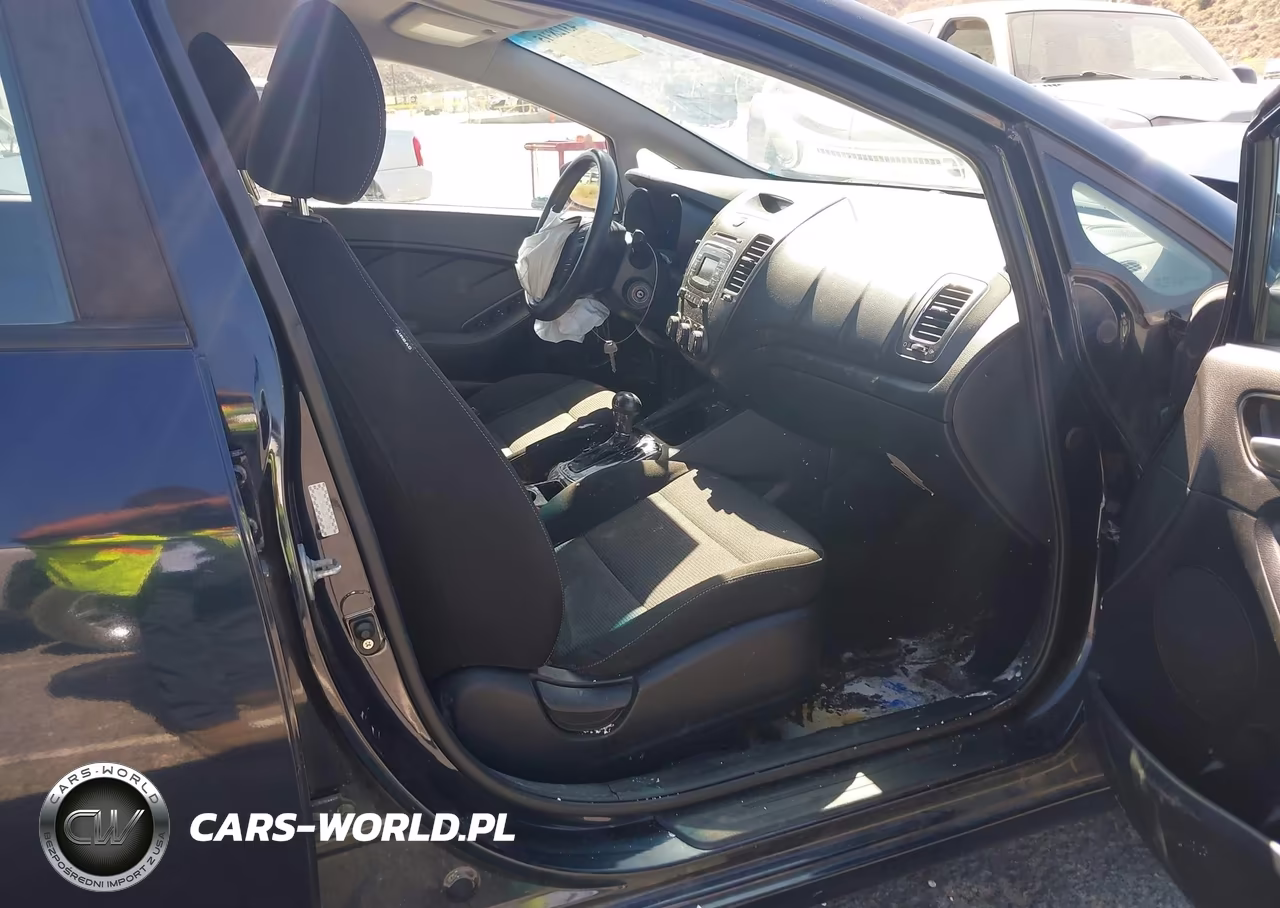 2018 Kia Forte Lx VIN:KNAFK5A82J5773706 - 5