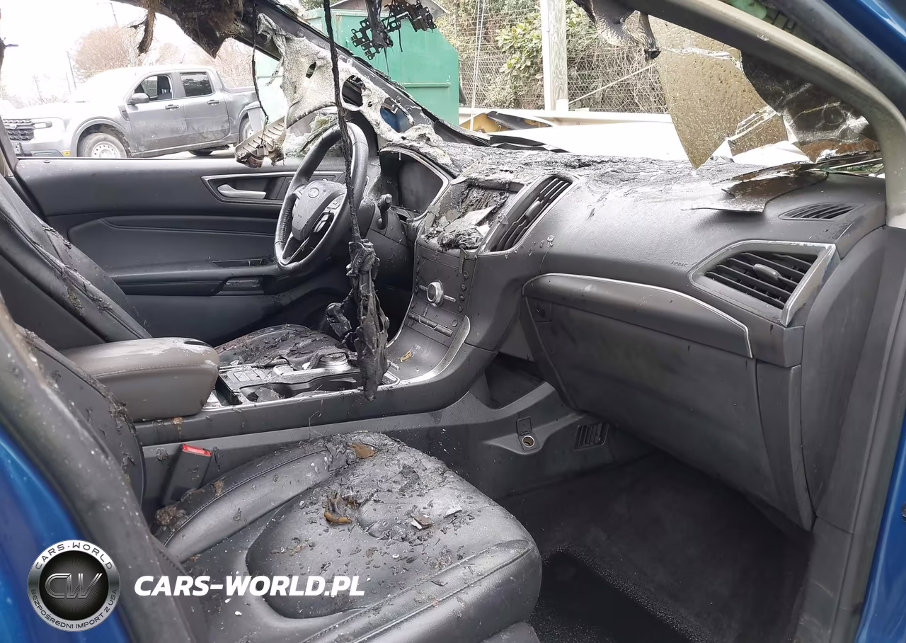 2020 Ford Edge Titanium VIN:2FMPK3K9XLBA60212 - 5