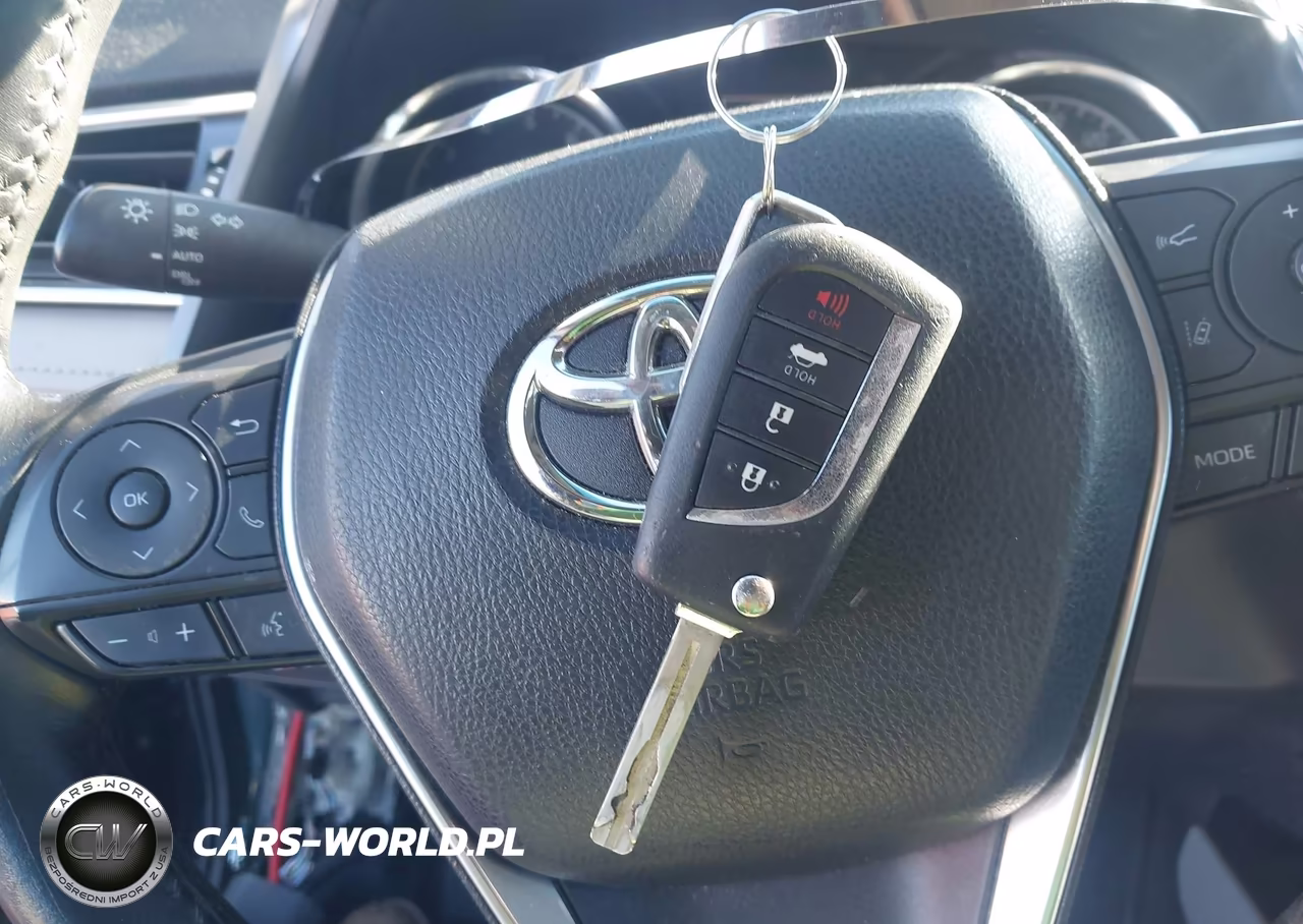 2018 Toyota Camry Se VIN:4T1B11HK2JU663979 - 11