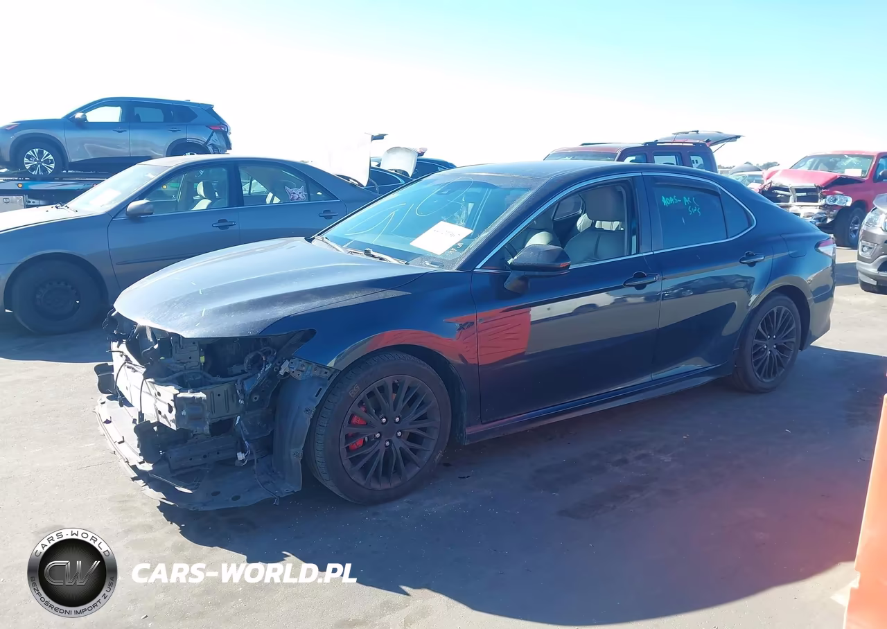 2018 Toyota Camry Se VIN:4T1B11HK2JU663979 - 15