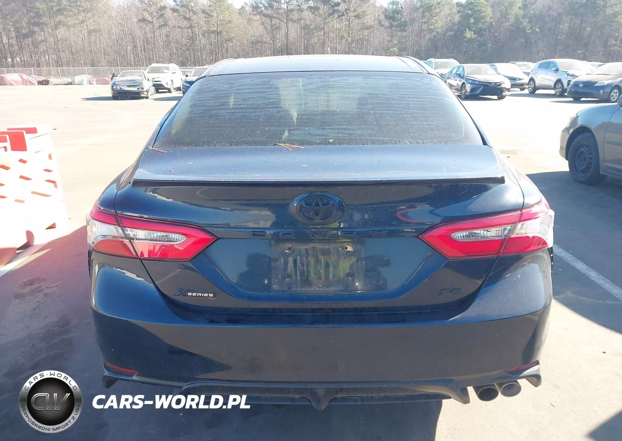 2018 Toyota Camry Se VIN:4T1B11HK2JU663979 - 17