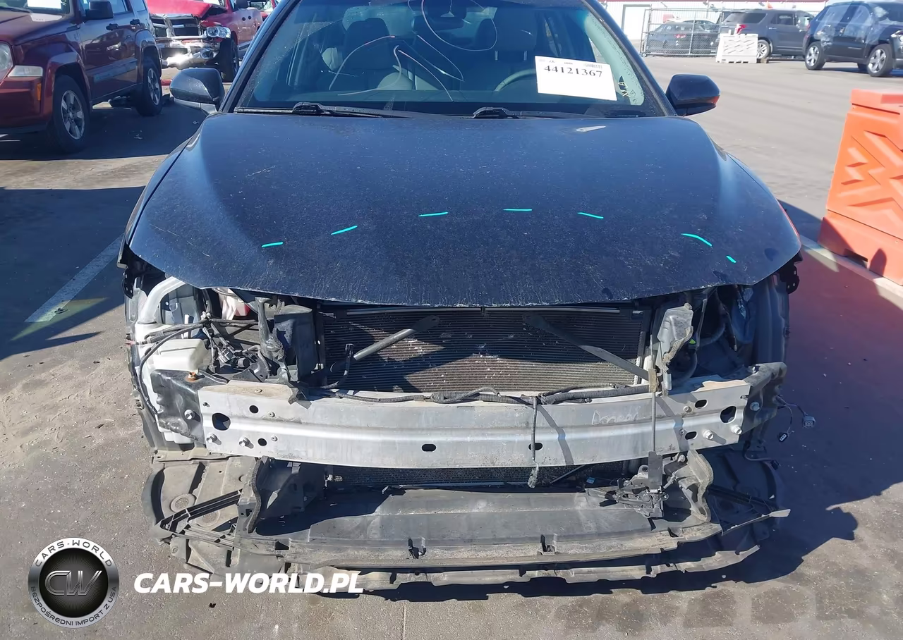 2018 Toyota Camry Se VIN:4T1B11HK2JU663979 - 6