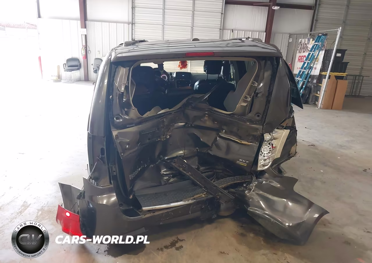 2018 Dodge Grand Caravan Sxt VIN:2C4RDGCG5JR215524 - 17