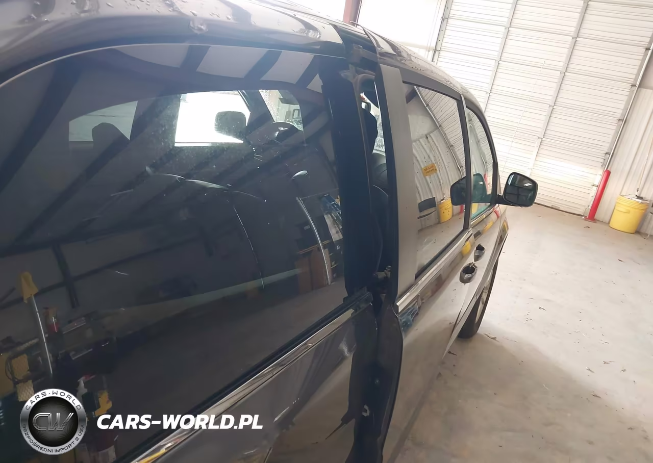 2018 Dodge Grand Caravan Sxt VIN:2C4RDGCG5JR215524 - 18