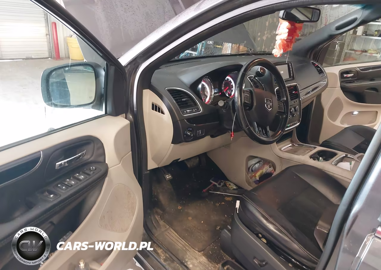 2018 Dodge Grand Caravan Sxt VIN:2C4RDGCG5JR215524 - 19