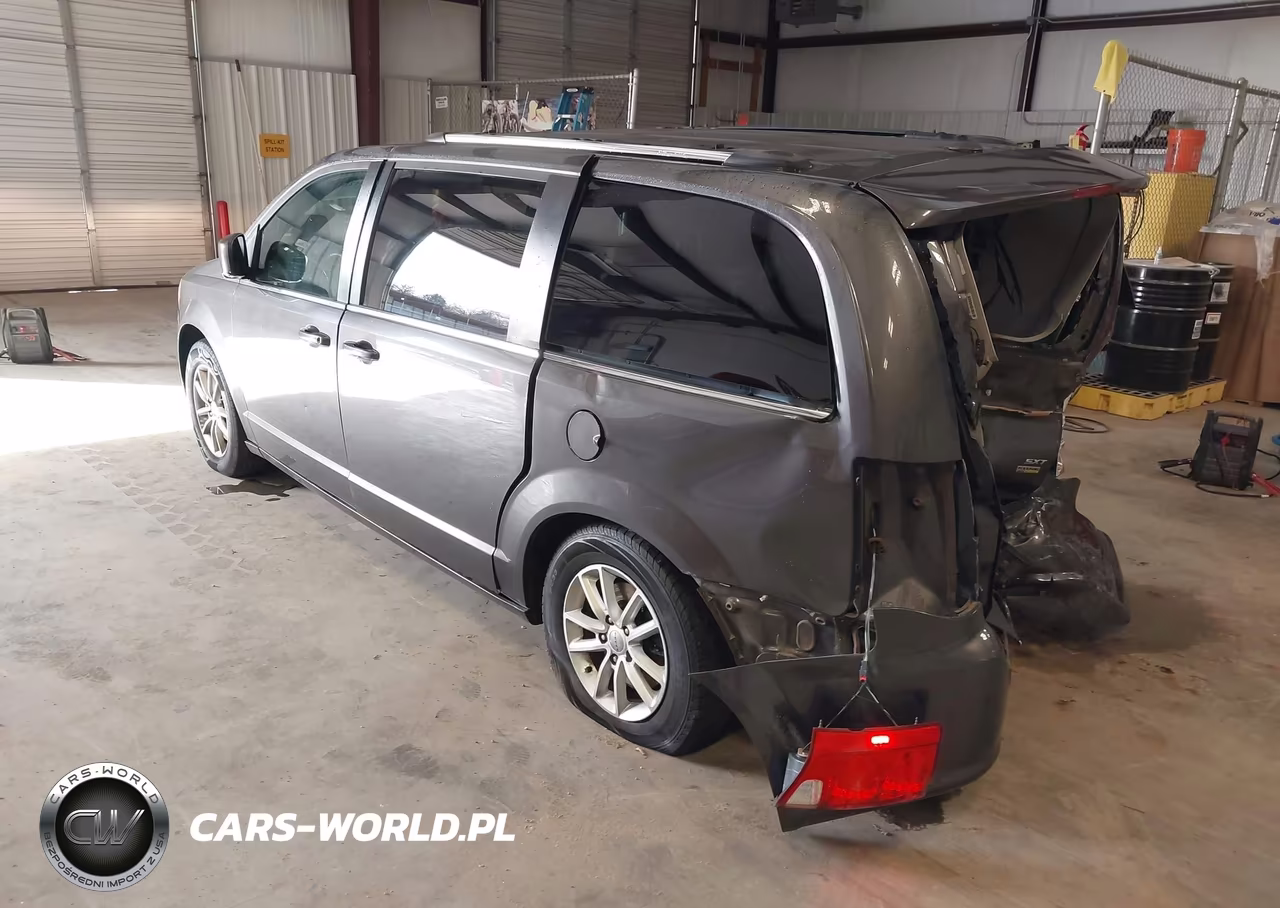 2018 Dodge Grand Caravan Sxt VIN:2C4RDGCG5JR215524 - 3
