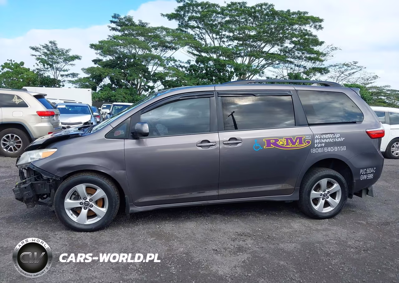 2019 Toyota Sienna Le 8 Passenger VIN:5TDKZ3DC3KS990324 - 15