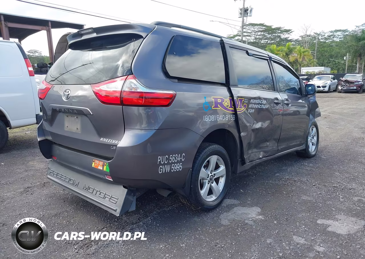 2019 Toyota Sienna Le 8 Passenger VIN:5TDKZ3DC3KS990324 - 4