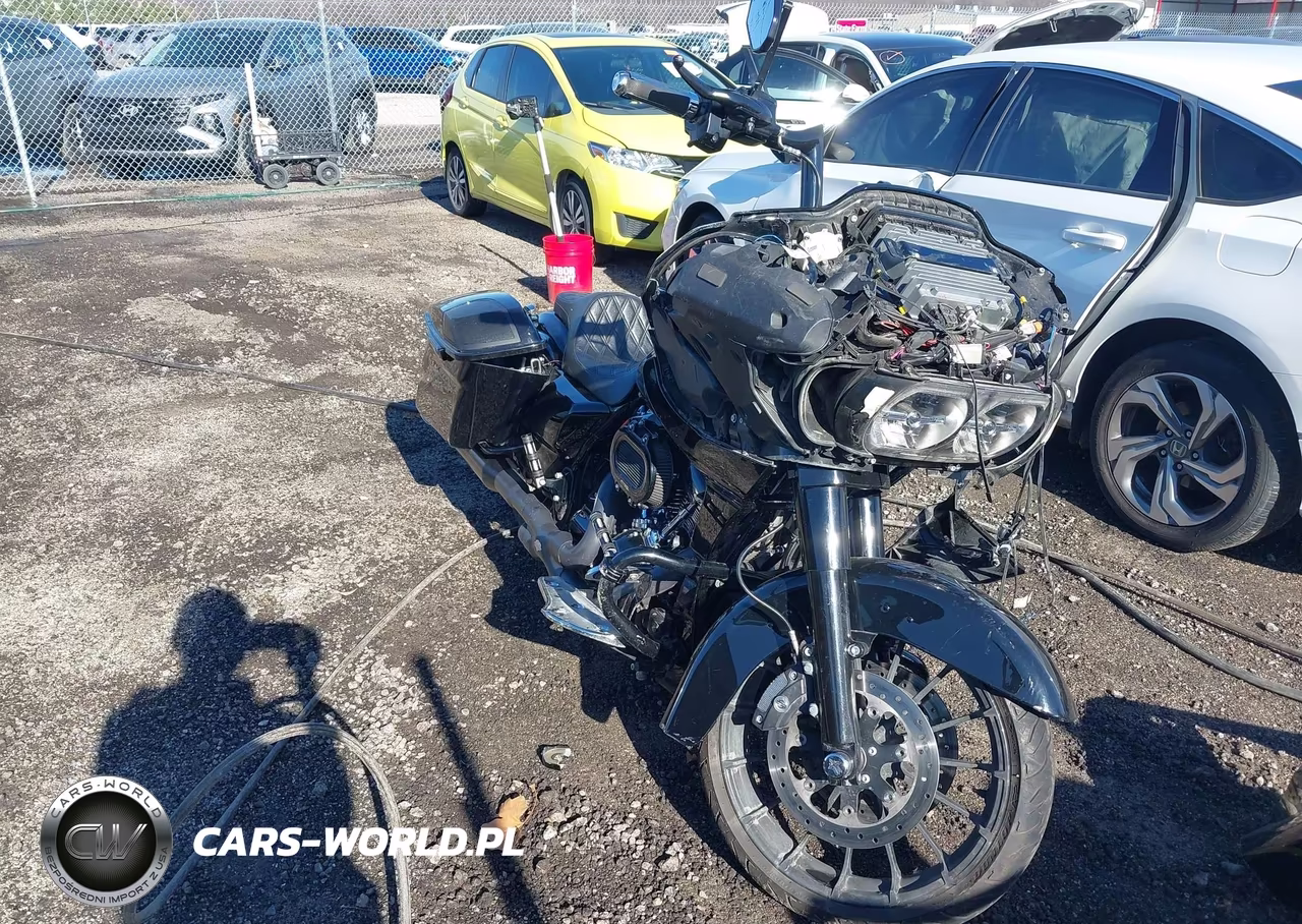 2018 Harley-Davidson Fltrxs Road Glide Special