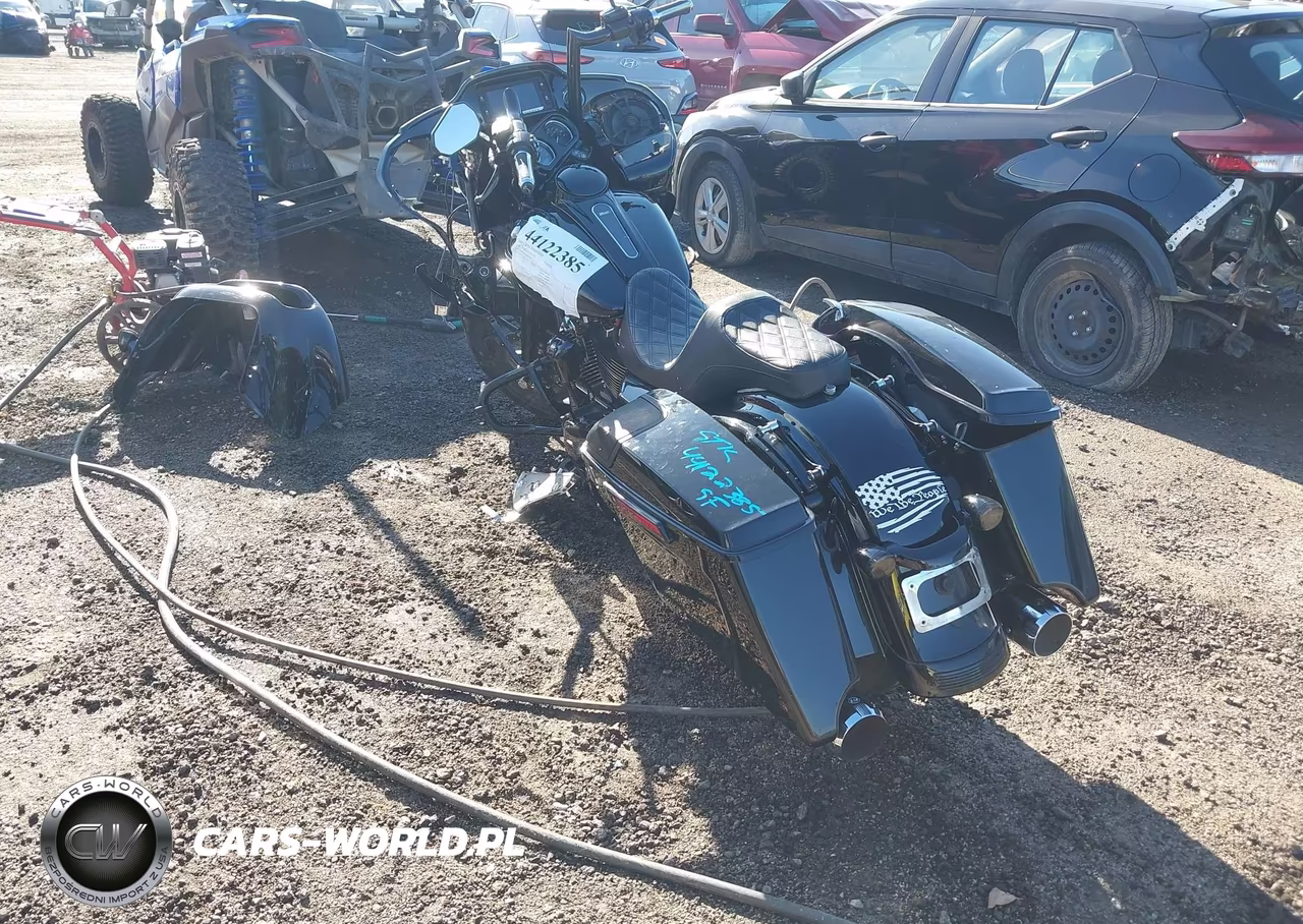 2018 Harley-Davidson Fltrxs Road Glide Special VIN:1HD1KTC39JB619044 - 3