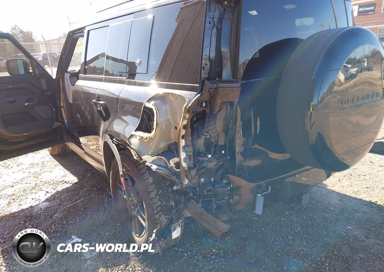 2021 Land Rover Defender 110 S VIN:SALEJERX4M2057577 - 6