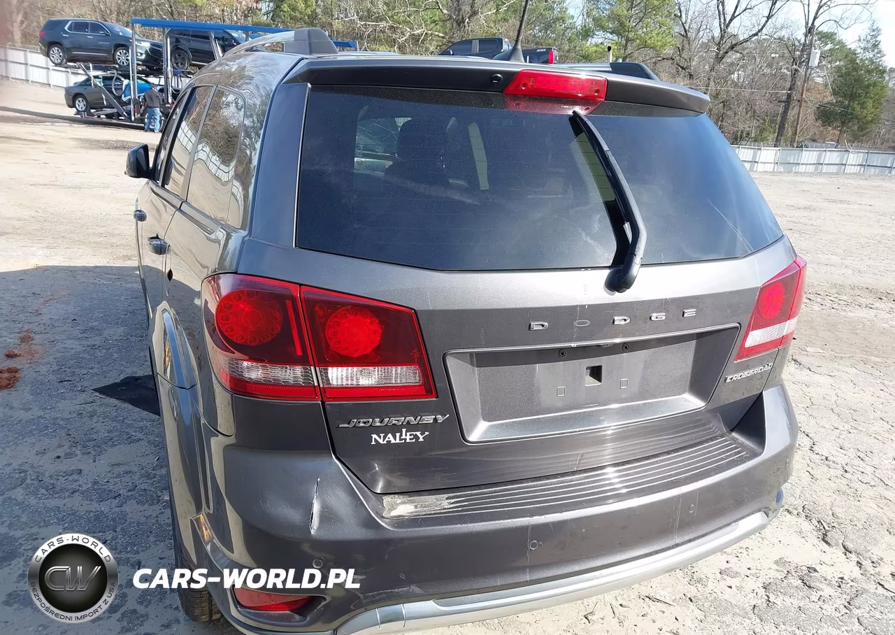 2020 Dodge Journey Crossroad VIN:3C4PDCGB4LT206585 - 3