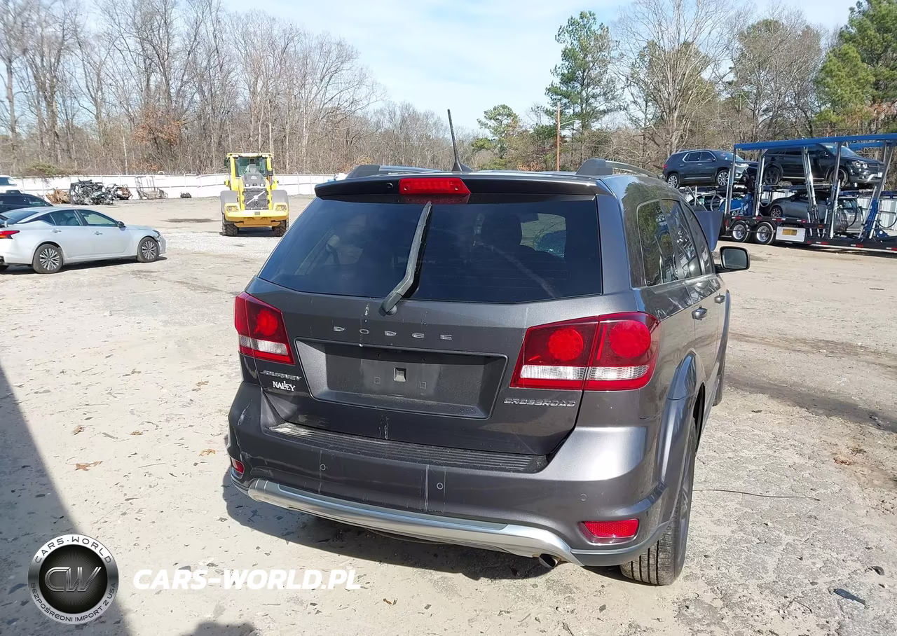 2020 Dodge Journey Crossroad VIN:3C4PDCGB4LT206585 - 4