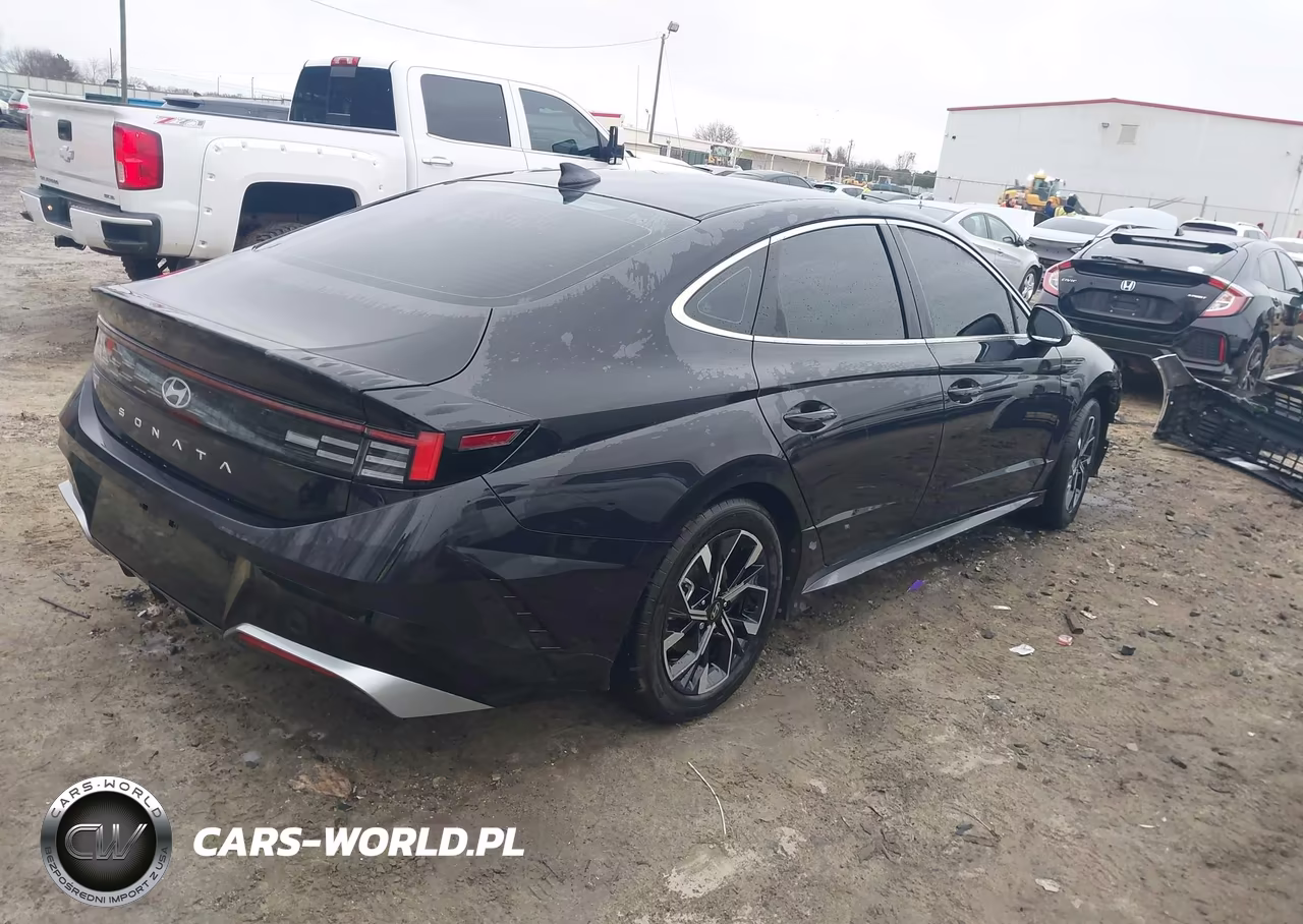 2024 Hyundai Sonata Sel VIN:KMHL64JA3RA419327 - 4